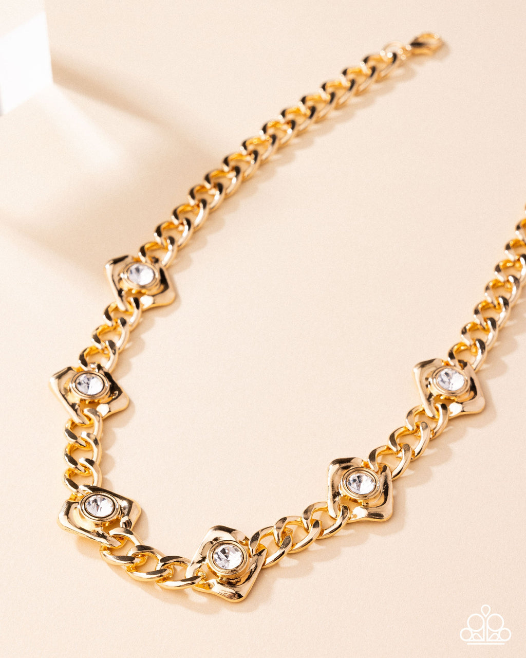 Square Silhouette - Gold - Paparazzi