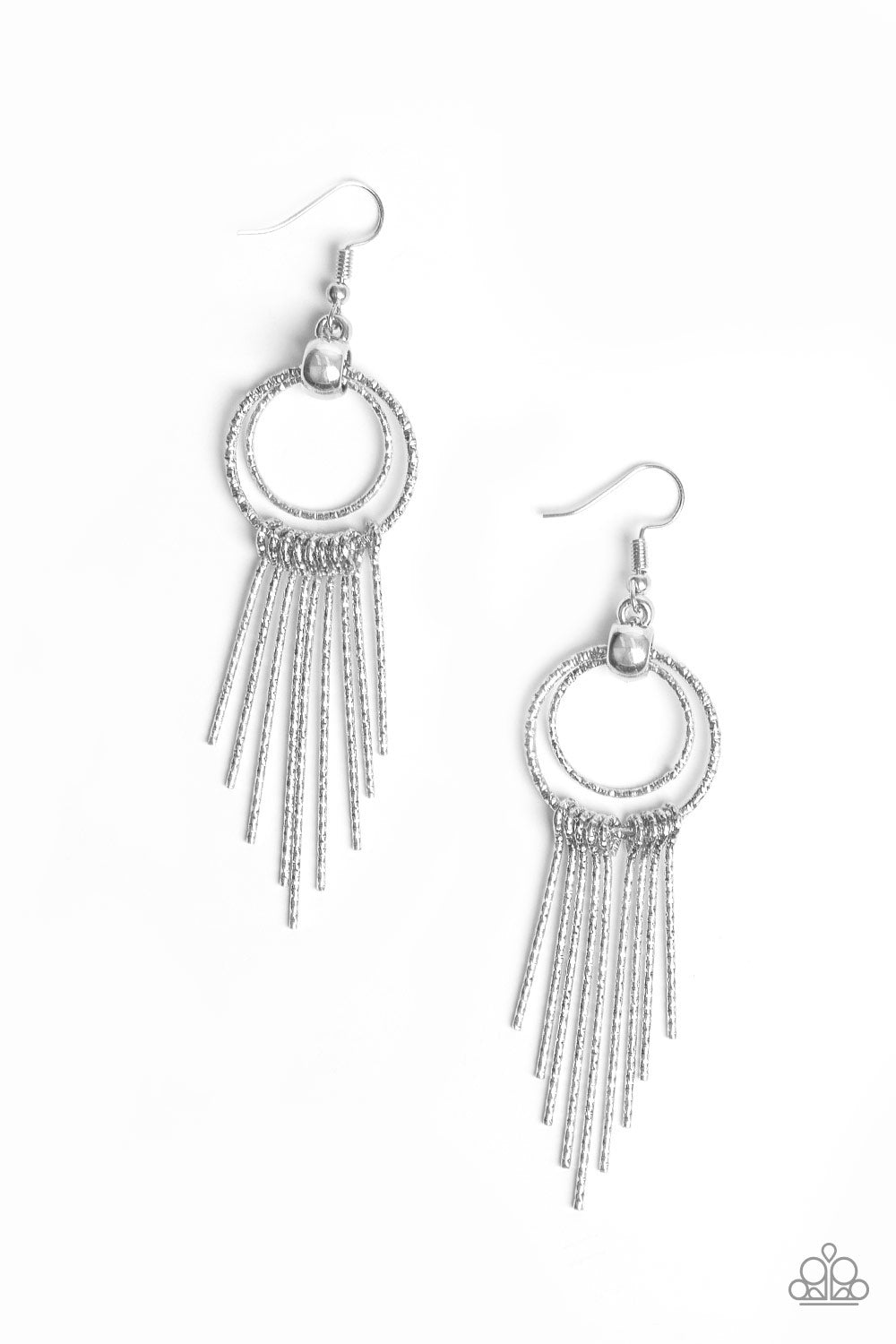 Eye-Catching Edge - Silver - Paparazzi