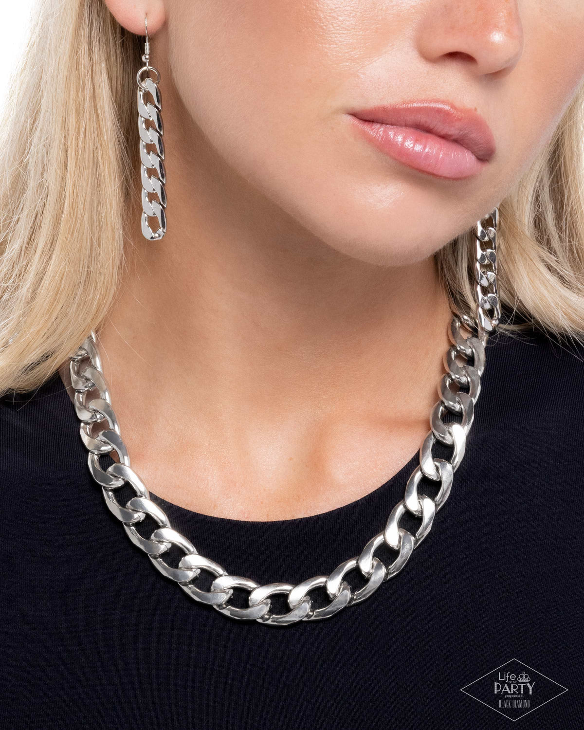 Action CURB - Silver - Paparazzi