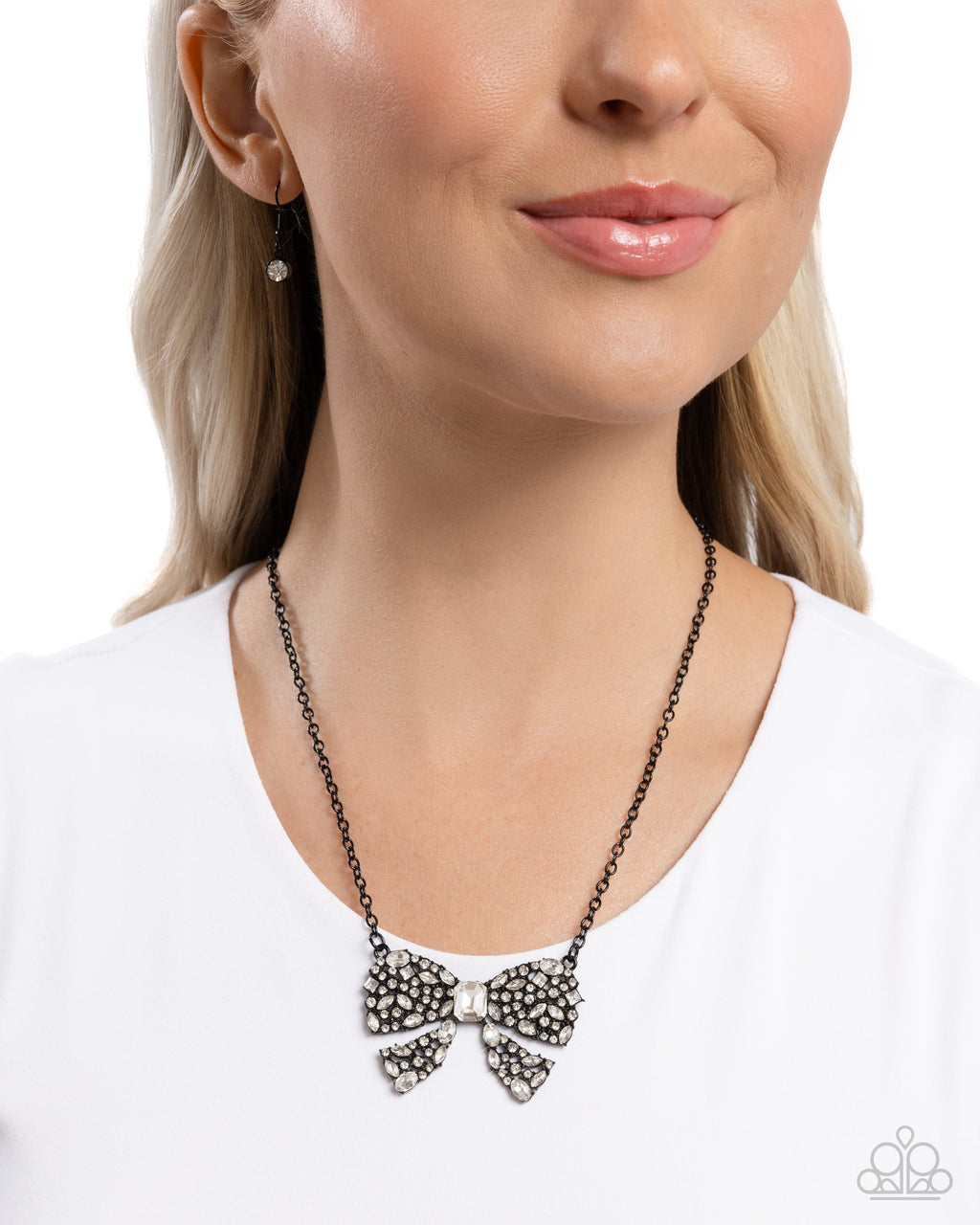 Bewitching Bow - Black - Paparazzi