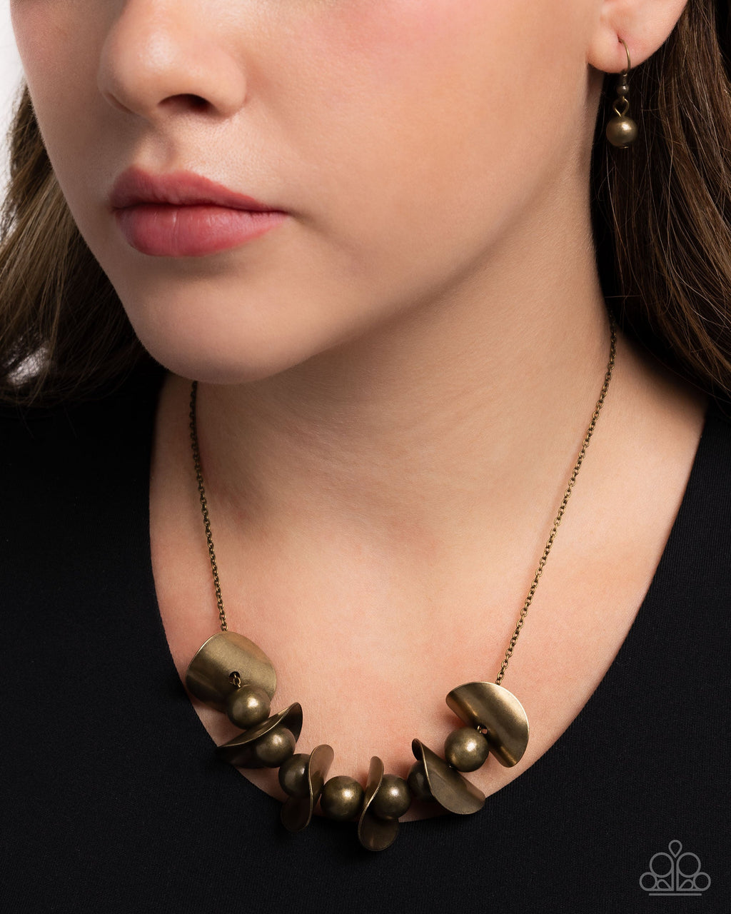 First Come First CURVE - Brass - Paparazzi