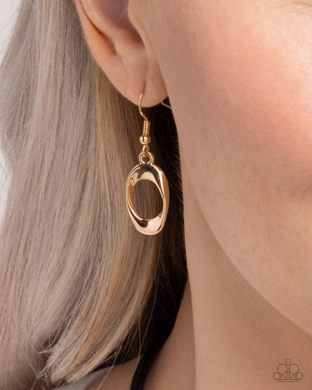 Apprehensive Accent - Gold - Paparazzi