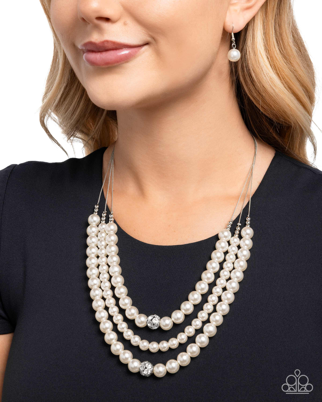 Polished Placing - White - Paparazzi