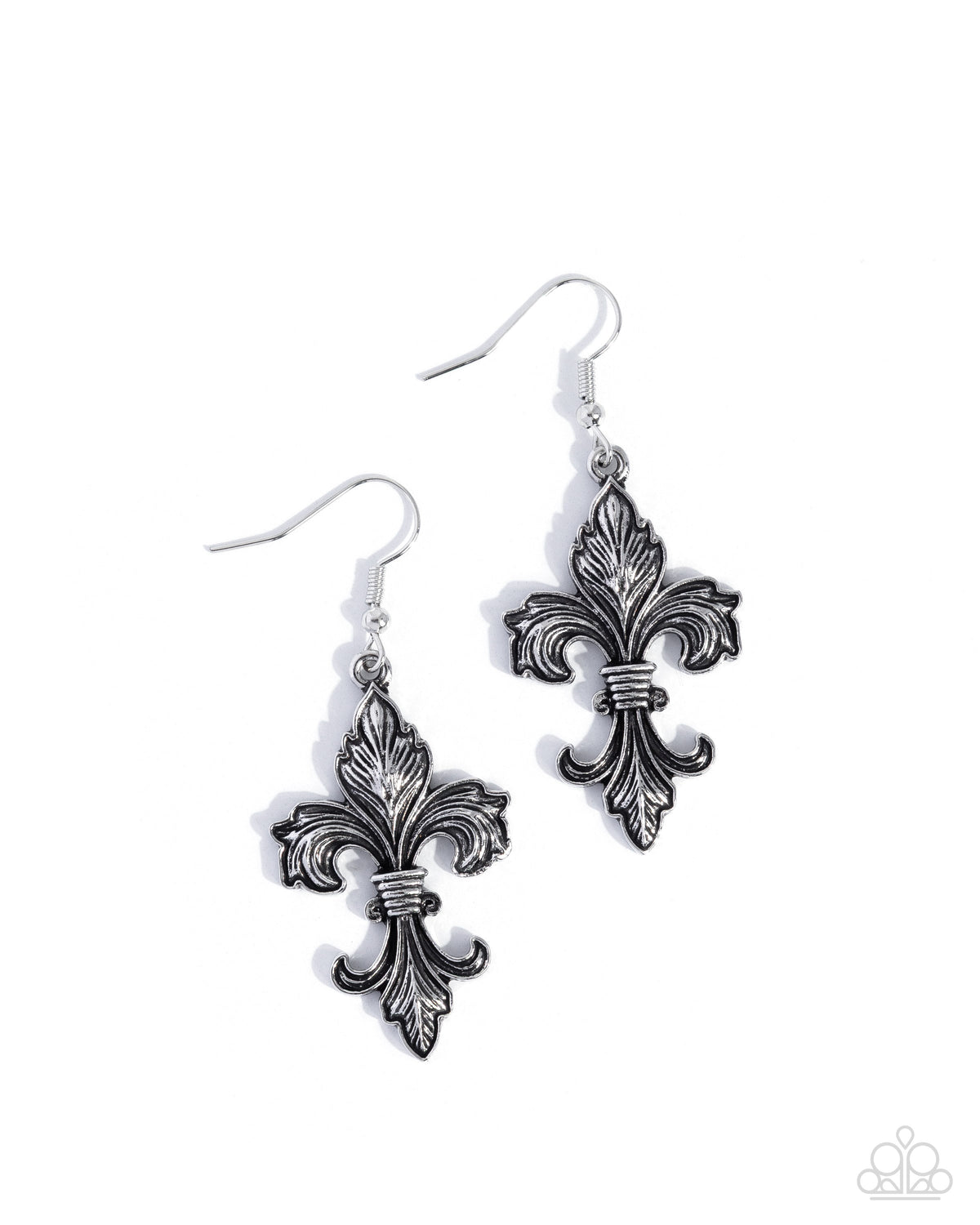 Fancy Fleur-De-Lis - Silver - Paparazzi