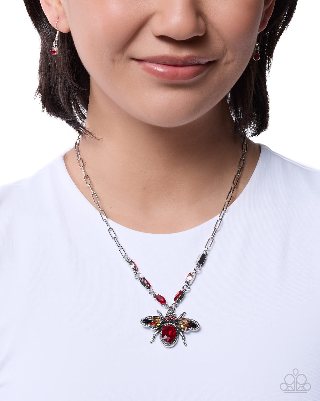 Neoclassical Novelty - Red - Paparazzi