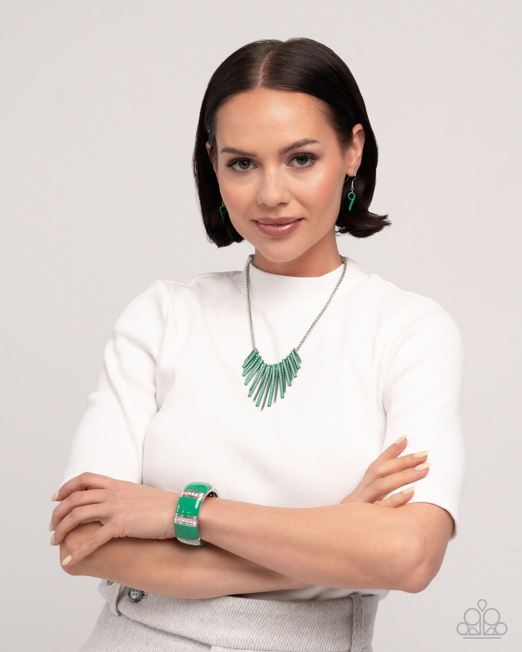 Fashionable Cameo - Green - Paparazzi