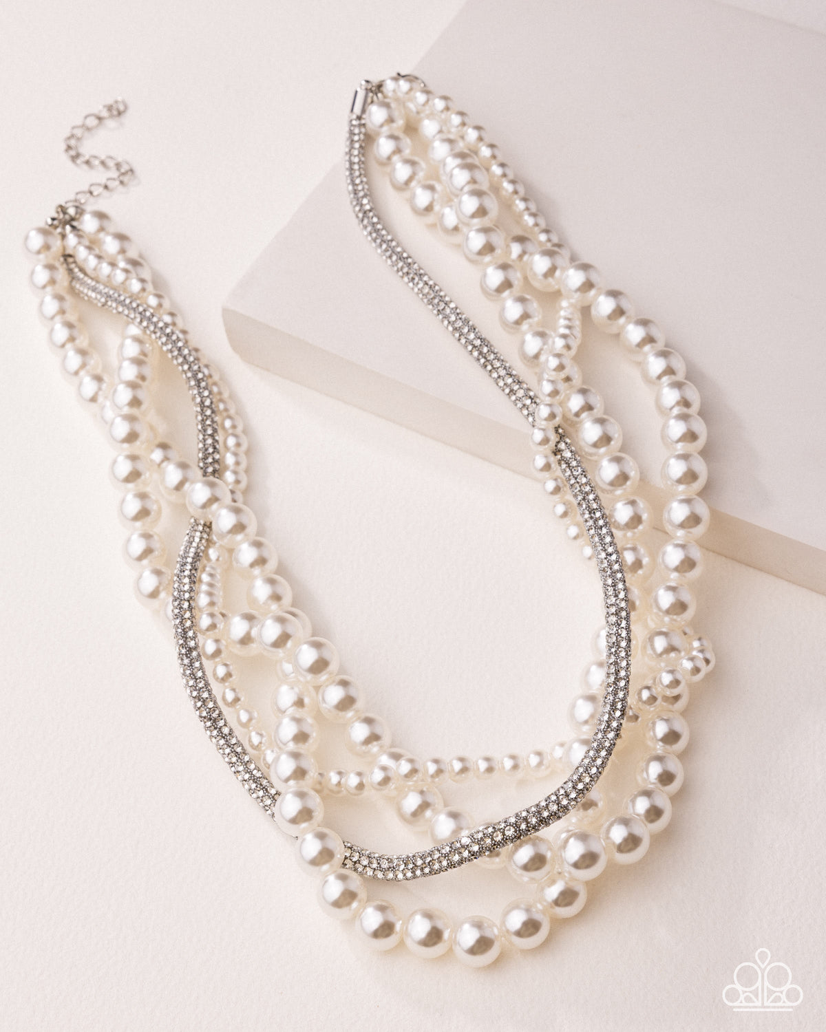 Pearl Pinnacle - White - Paparazzi