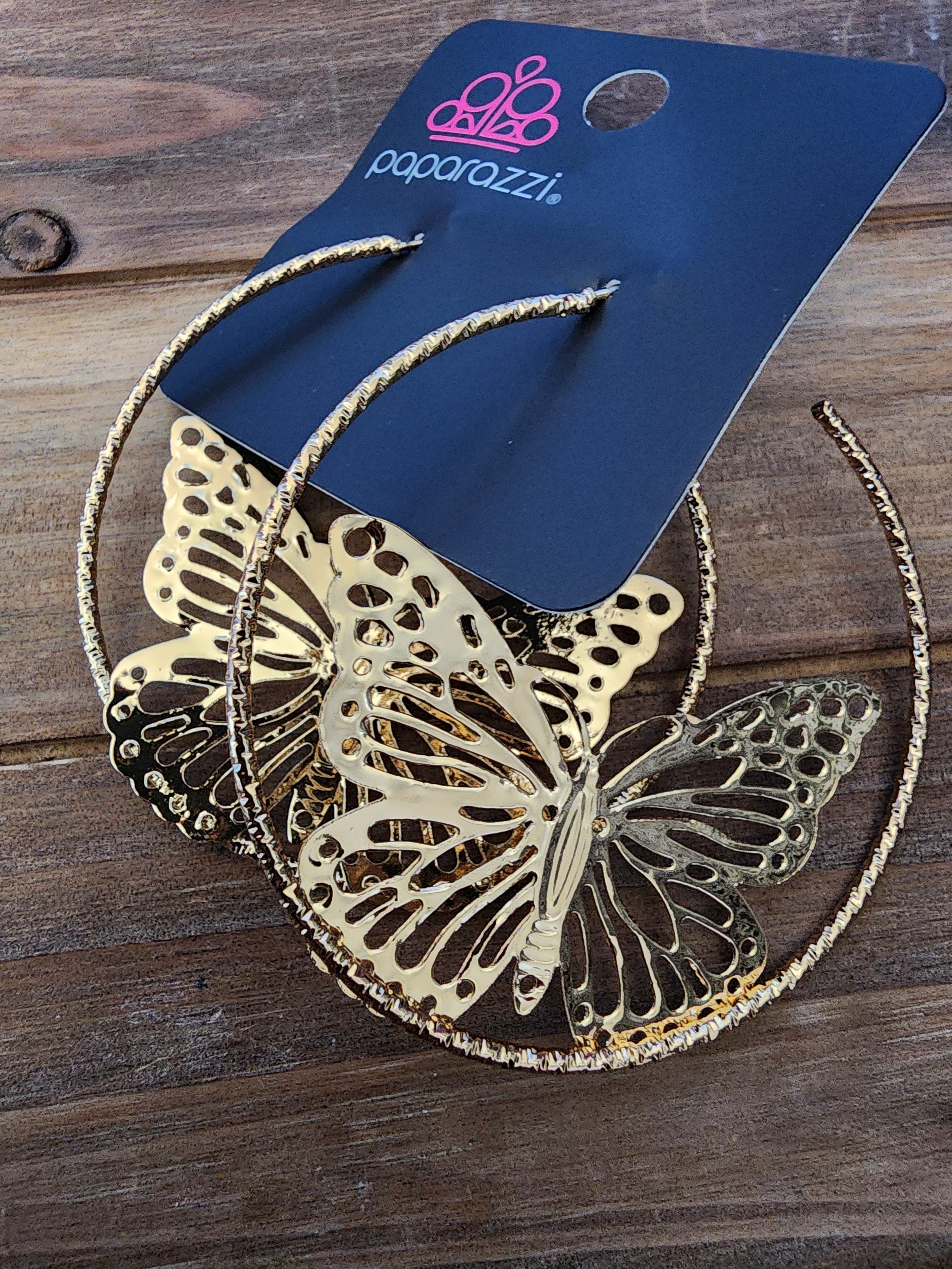 Aerial Alias - Gold - Paparazzi
